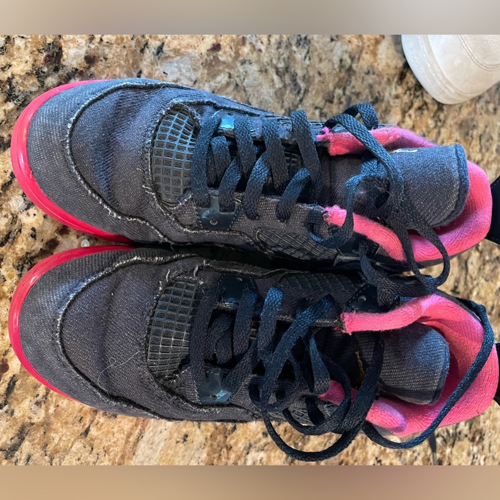 Girls Jordan sneakers size 1.5Y